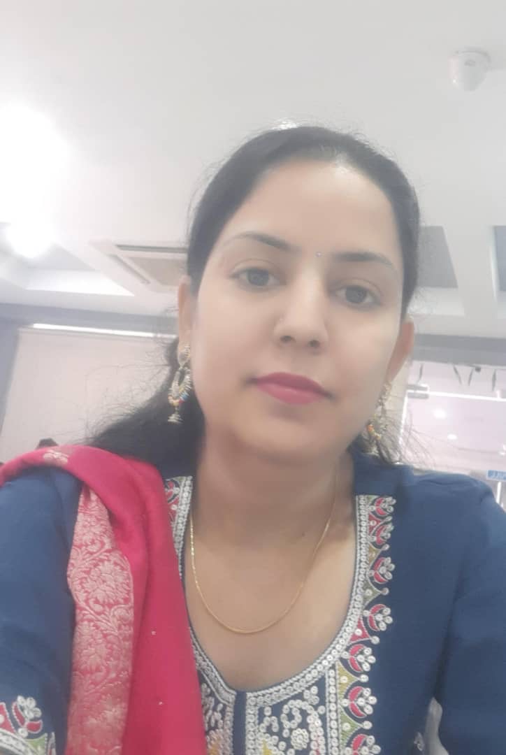 URVI MEHNDI heena designs